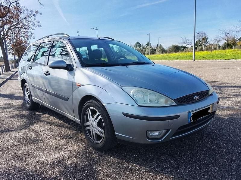 Usado Ford Focus 115 HP (84 kW) 2003 Sedan