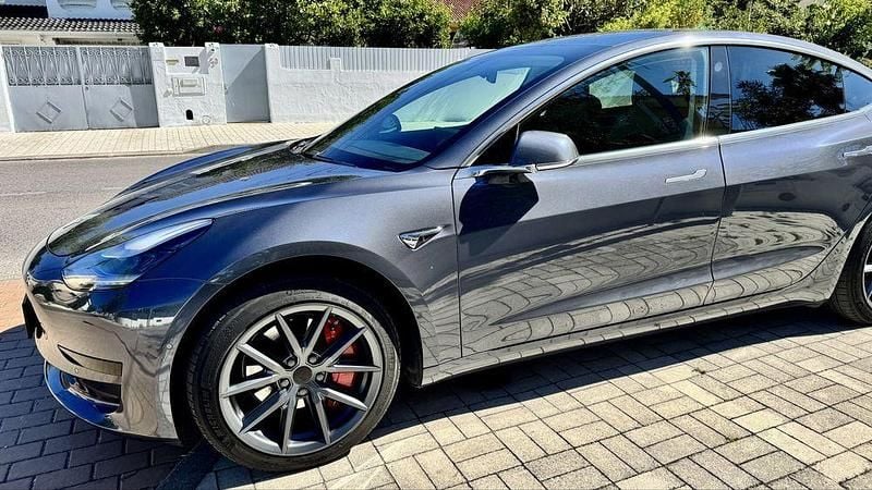 Usado 2020 Tesla Model 3 Standard Range Plus Sedan | € 23.500 (Bom preço) - Imagem 1/4