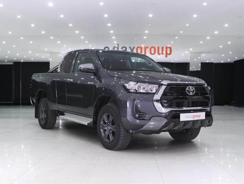 Cinzento Usado 2023 Toyota HiLux Pickup | € 46.990 - Imagem 1/4