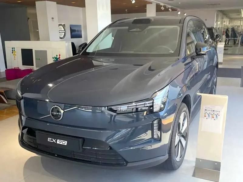 Azul Novo 2025 Volvo EX90 Core SUV | € 75.900 - Imagem 1/4