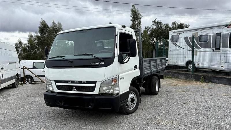 Branco Usado 2011 Mitsubishi Canter | € 22.500 (Preço elevado) - Imagem 1/4