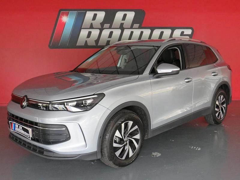 Cinza Usado 2025 VW Tiguan SUV | € 42.950 (Bom preço) - Imagem 1/4