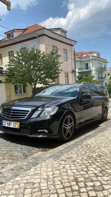 Preto Usado 2011 Mercedes E250 Carrinha | € 12.500 (Bom preço) - Imagem 1/4