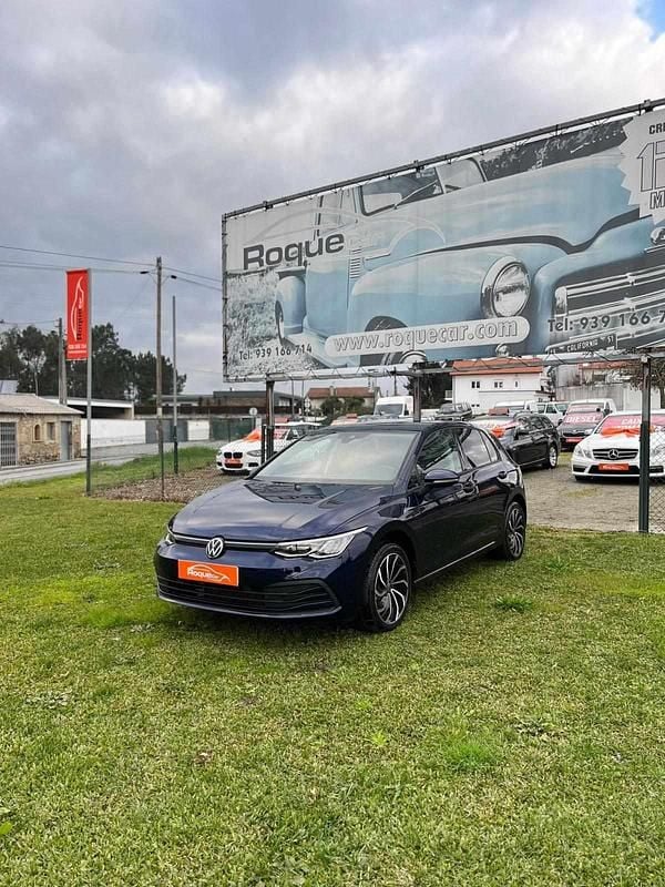 Usado VW Golf VIII 110 HP (80 kW) 2023 Azul