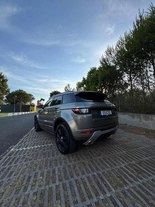 Usado Land Rover Range Rover evoque SE Dynamic 150 HP (110 kW) 2018 Cinzento SUV
