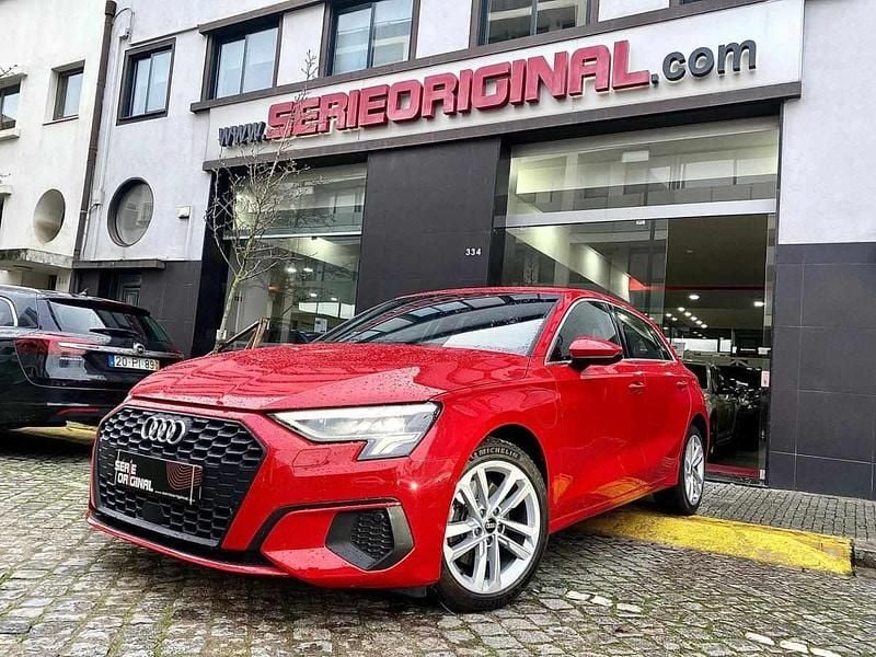 Vermelho Usado 2022 Audi A3 Sportback e-tron Citadino | € 22.200 (Bom preço) - Imagem 1/4