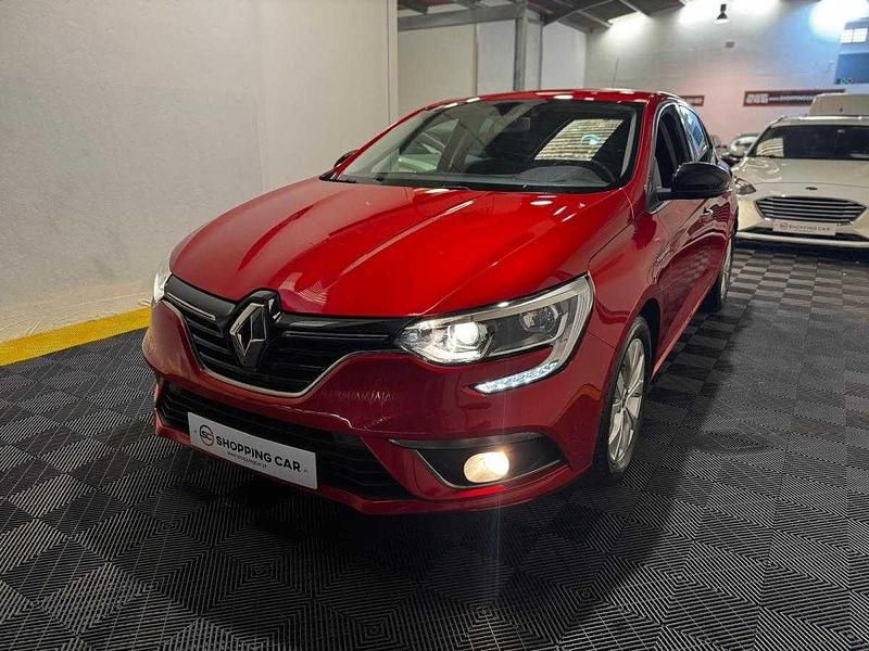 Vermelho Usado 2019 Renault Mégane IV | € 16.600 (Preço justo) - Imagem 1/4