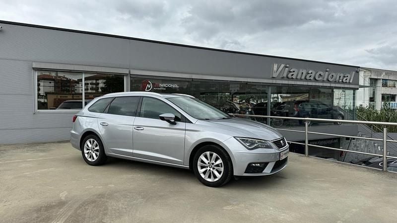 Cinzento Usado 2020 Seat Leon ST Style Carrinha | € 14.990 (Preço elevado) - Imagem 1/4