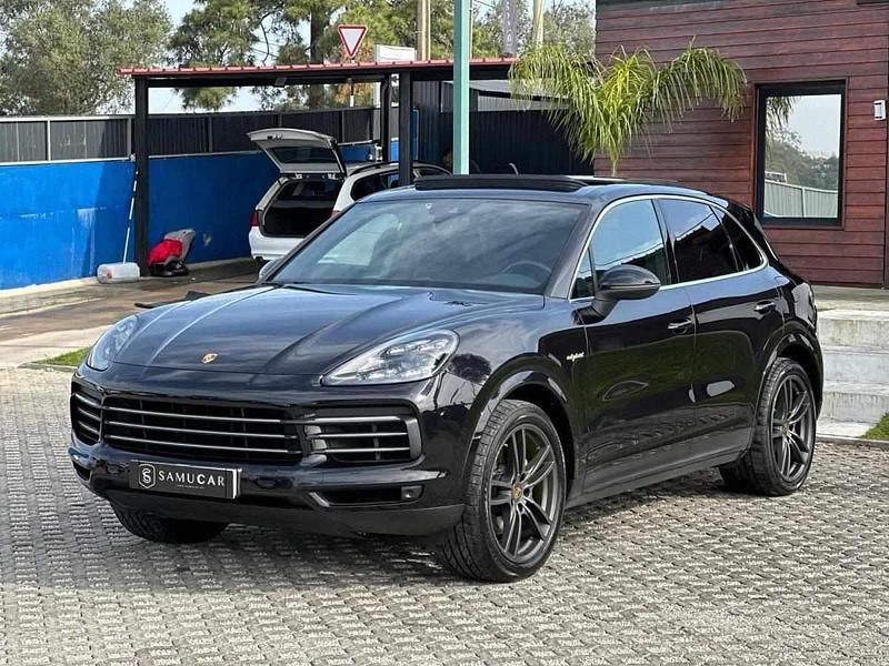 Preto Usado 2018 Porsche Cayenne SUV | € 62.990 - Imagem 1/4