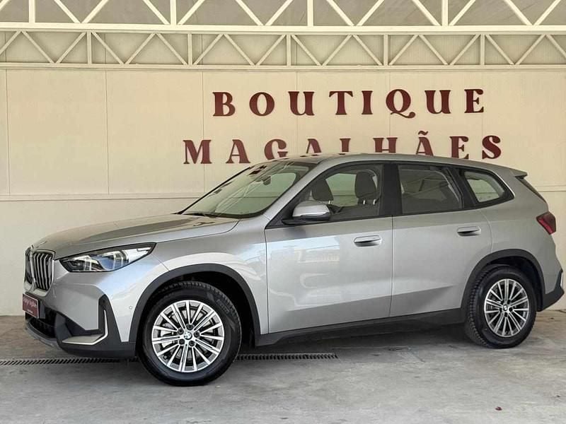 Cinzento Usado 2023 BMW iX1 SUV | € 39.990 - Imagem 1/4