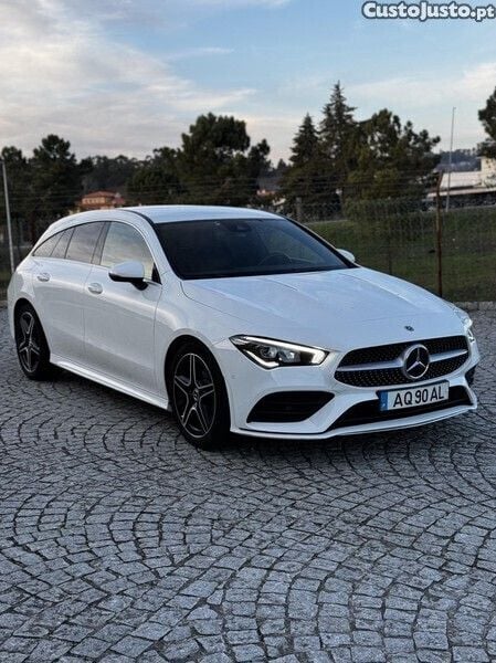 Branco Usado 2022 Mercedes CLA180 AMG Sedan | € 34.650 (Preço justo) - Imagem 1/1