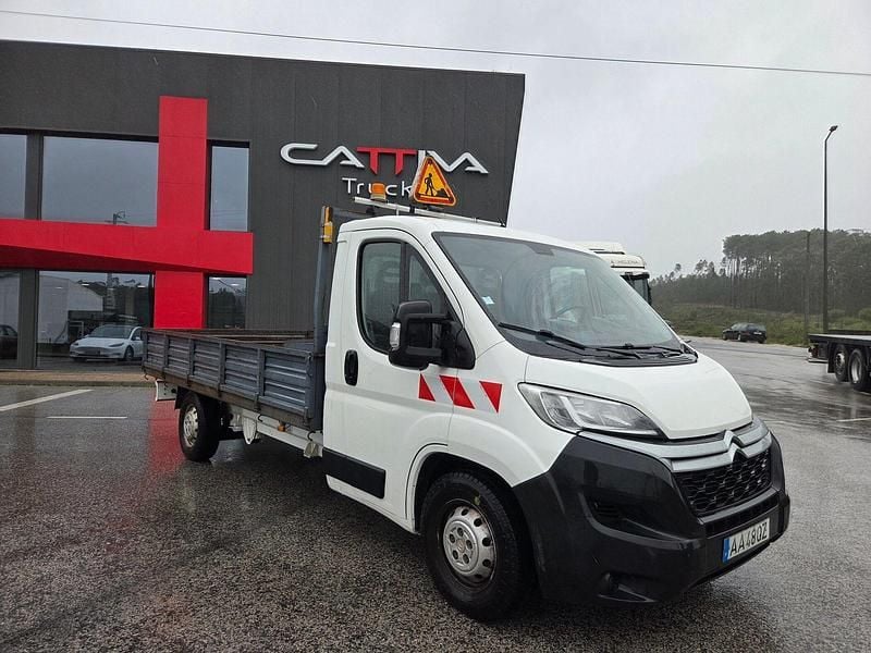 Branco Usado 2020 Citroën Jumper Monovolume | € 17.900 (Super Preço) - Imagem 1/4