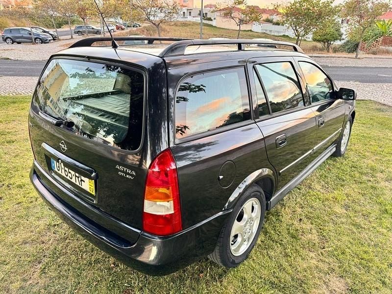Usado 2001 Opel Astra Elegance Sedan | € 1.800 - Imagem 1/4