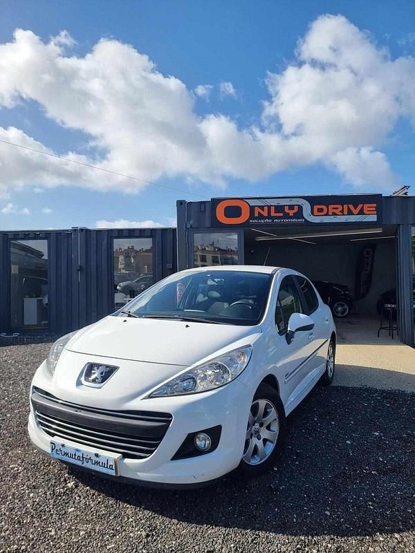 Usado Peugeot 207 109 HP (80 kW) 2010 Branco Citadino