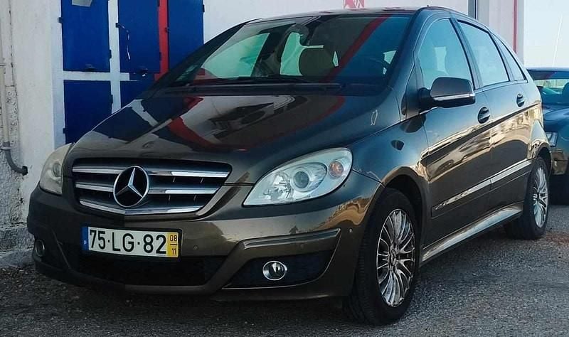 Outra Usado 2011 Mercedes B180 Monovolume | € 4.750 (Super Preço) - Imagem 1/4