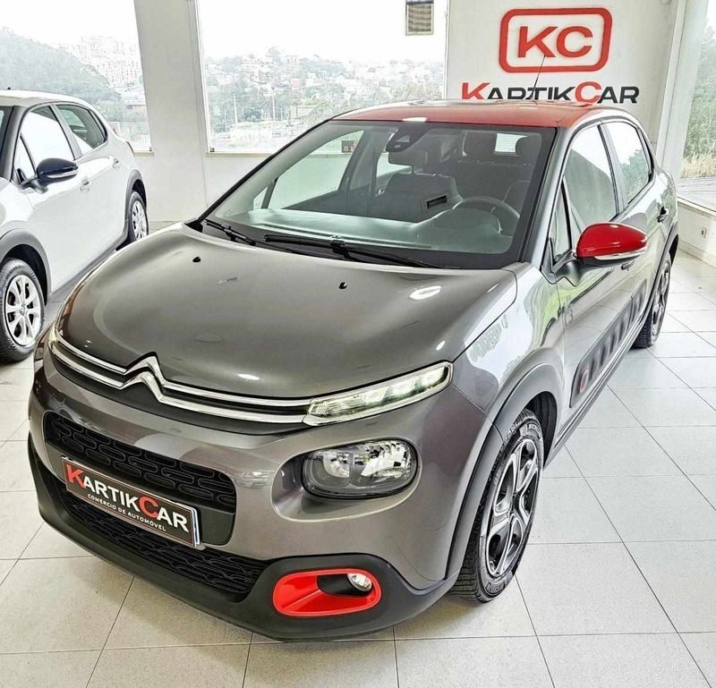 Cinzento Usado 2019 Citroën C3 PureTech Citadino | € 10.999 (Bom preço) - Imagem 1/4