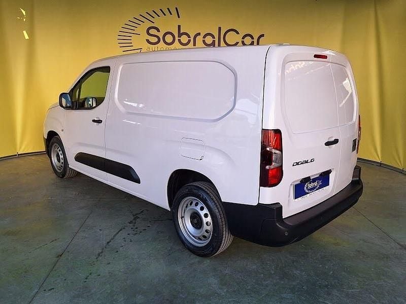 Usado Fiat Doblò 100 HP (73 kW) 2024 Branco Monovolume