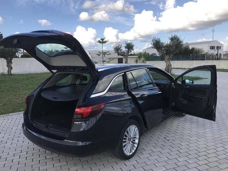 Usado Opel Astra Sport 110 HP (80 kW) 2016 Preto Carrinha