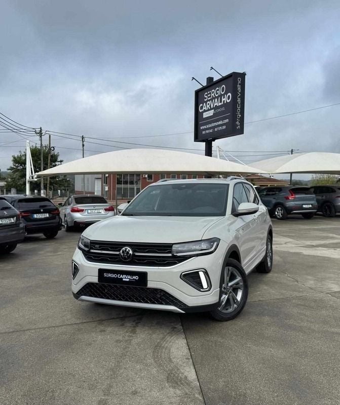 Cinzento Novo 2024 VW T-Cross R-line SUV | € 33.900 - Imagem 1/4
