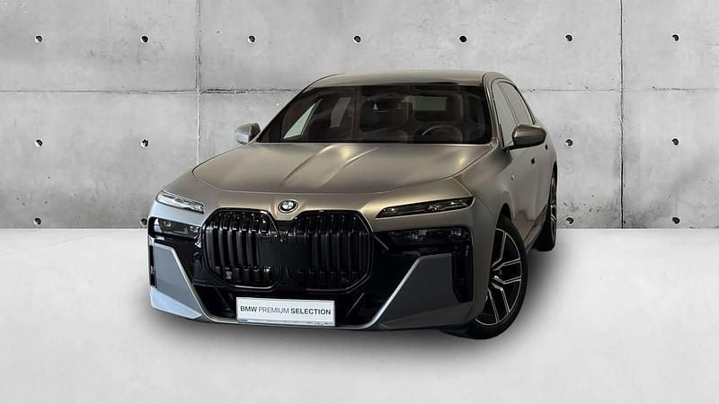 Bmw individual cinza frozen purecortinas dos vidros laterais traseiros Usado 2023 BMW i7 Comfort Edition Sedan | € 192.380 - Imagem 1/4
