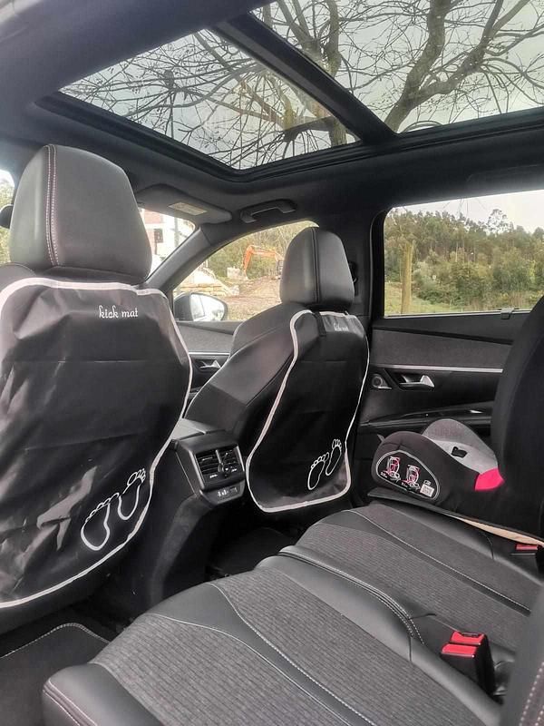 Usado Peugeot 5008 131 HP (96 kW) 2020 Preto Citadino