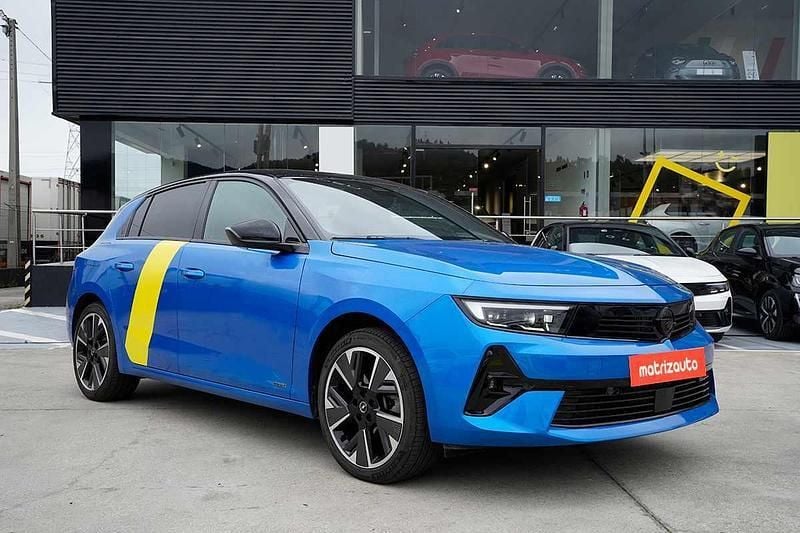 Azul Usado 2023 Opel Astra Edition | € 31.999 (Preço justo) - Imagem 1/2