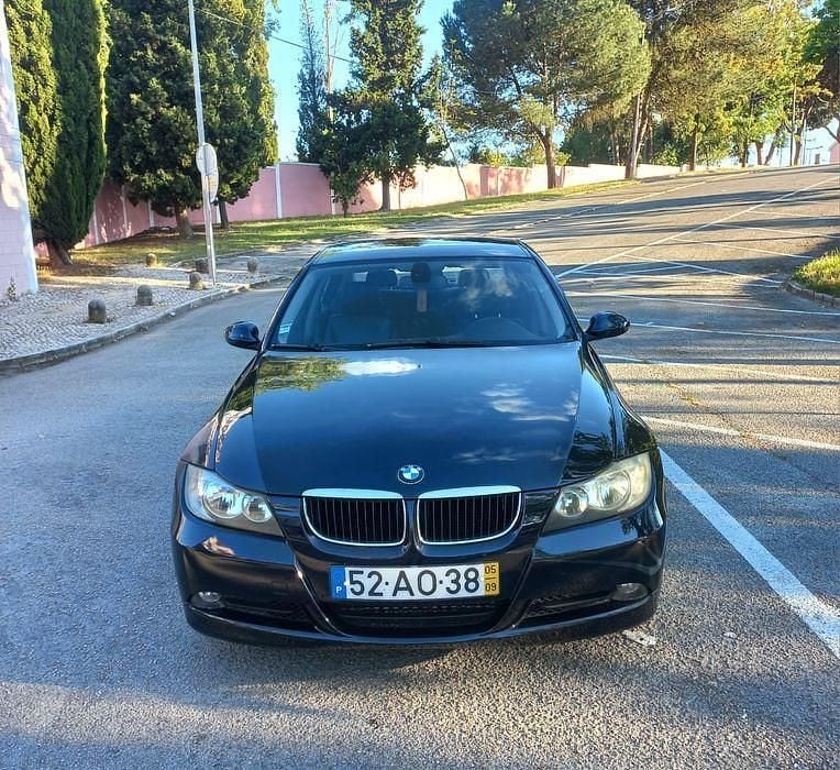 Usado 2005 BMW 320 Sedan | € 6.800 (Bom preço) - Imagem 1/4