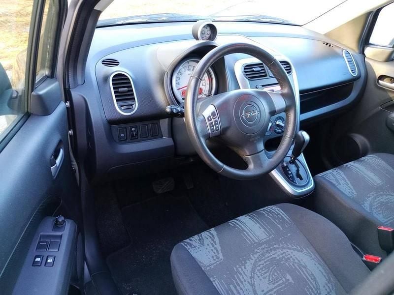 Usado Opel Agila Enjoy 94 HP (69 kW) 2014 Castanho Citadino