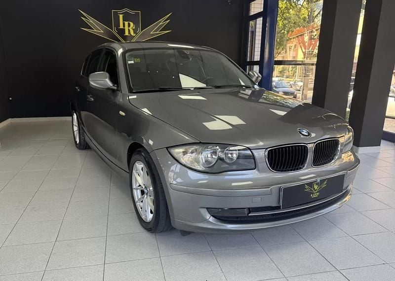 Cinza Usado 2010 BMW 118 Citadino | € 9.500 (Preço justo) - Imagem 1/4
