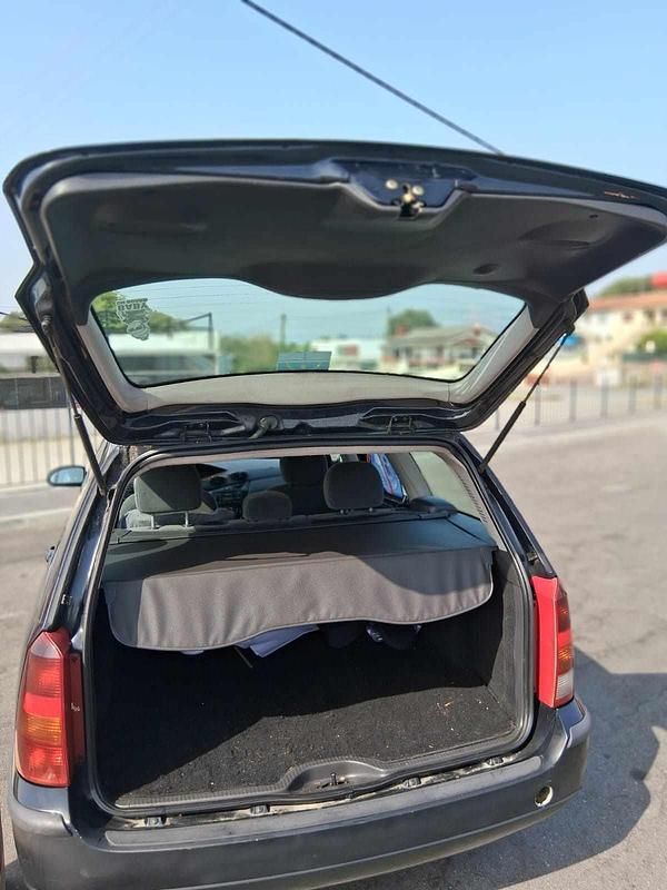 Preto Usado 2003 Ford Focus Carrinha | € 1.650 (Preço justo) - Imagem 1/4
