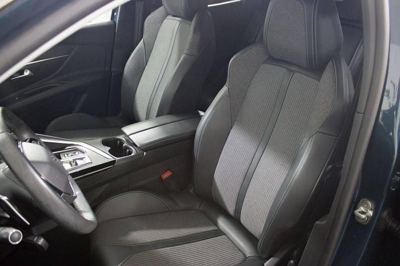 Usado Peugeot 3008 Allure 225 HP (165 kW) 2021 Azul SUV