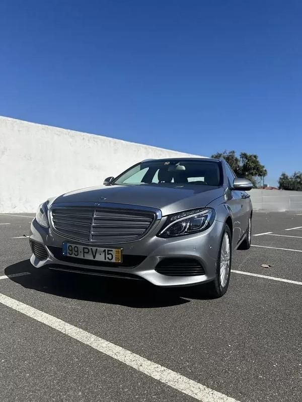 Usado Mercedes C300 231 HP (169 kW) 2015 Cinza escuro Carrinha