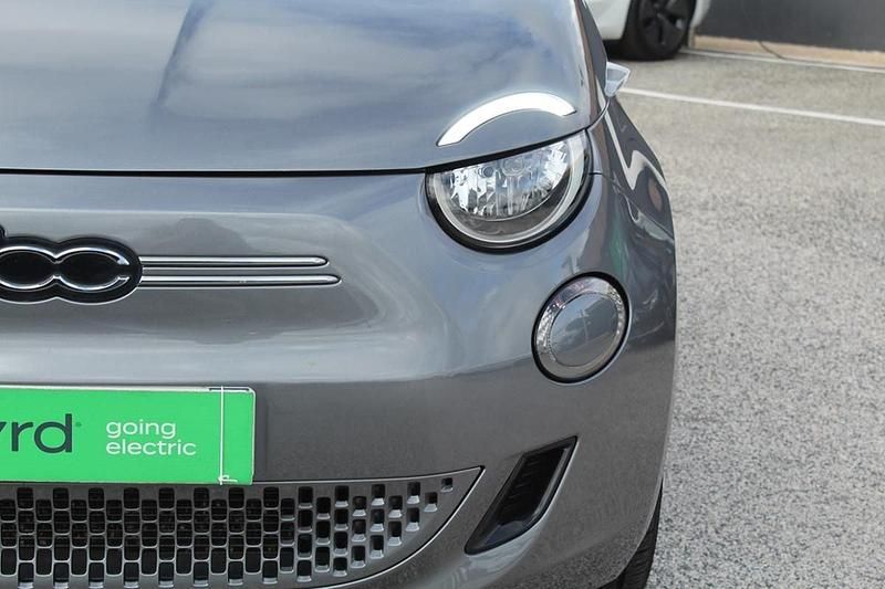 Usado Fiat 500e Icon 86 kW (118 HP) 2022 Cinzento Citadino