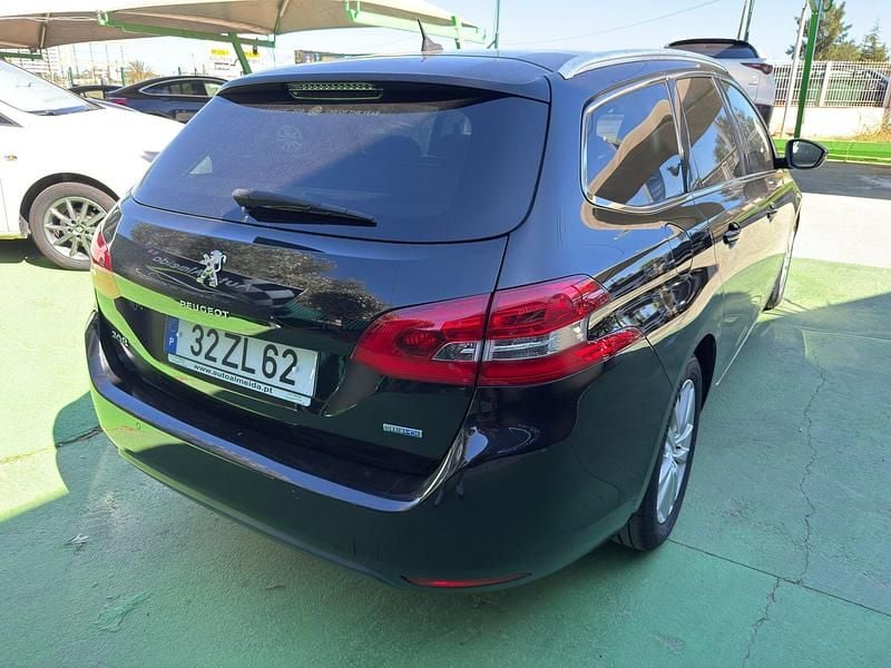 Usado Peugeot 308 Active 120 HP (88 kW) 2014 Preto Carrinha