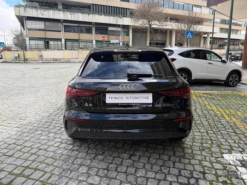 Usado Audi A3 Sportback e-tron 245 HP (180 kW) 2024 Preto Citadino