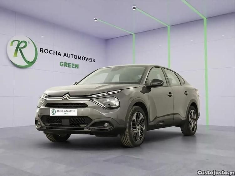 Usado Citroën e-C4 100 kW (136 HP) 2024 Cinza Sedan