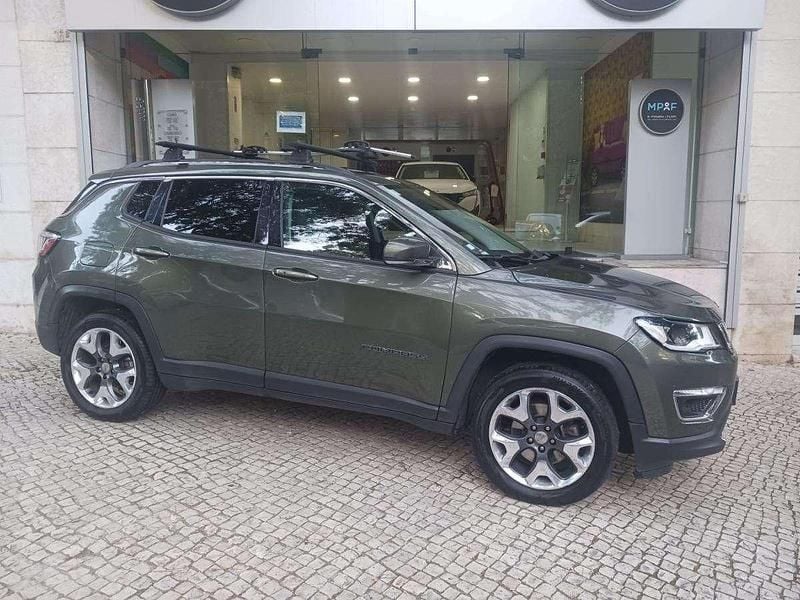 Usado Jeep Compass 120 HP (88 kW) 2018 Verde SUV