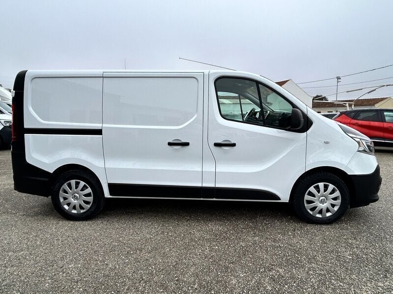 Usado Renault Trafic 170 HP (125 kW) 2020 Branco Monovolume