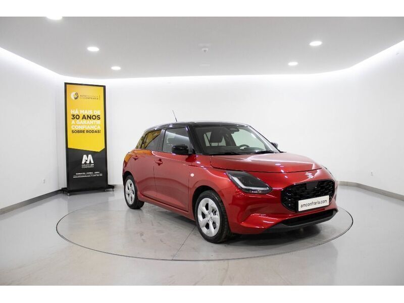 Vermelho Usado 2024 Suzuki Swift | € 20.780 - Imagem 1/4