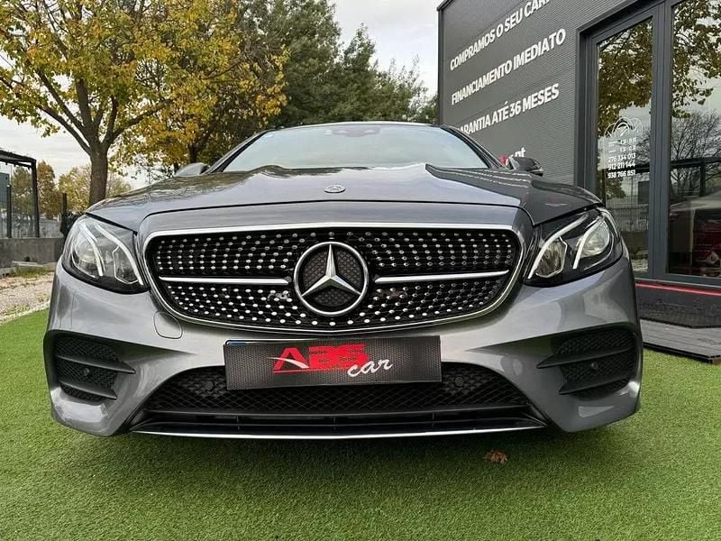 Usado Mercedes E220 AMG line 194 HP (142 kW) 2017 Cinza antracite Coupé