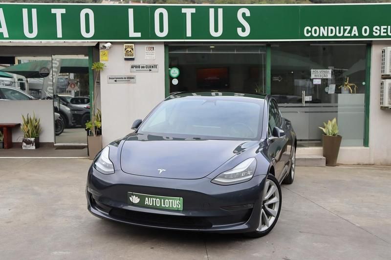 Cinza Usado 2019 Tesla Model 3 Standard Range Sedan | € 19.970 (Bom preço) - Imagem 1/4