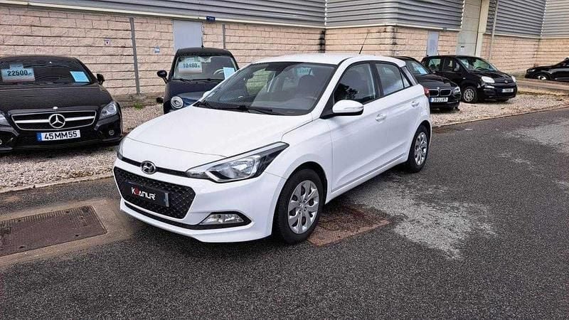 Usado Hyundai i20 75 HP (55 kW) 2018 Branco Citadino