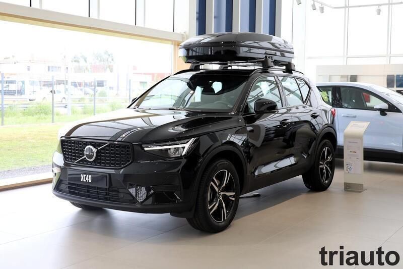 Prata dawn Novo 2025 Volvo XC40 Plus SUV | € 42.700 (Caro) - Imagem 1/4