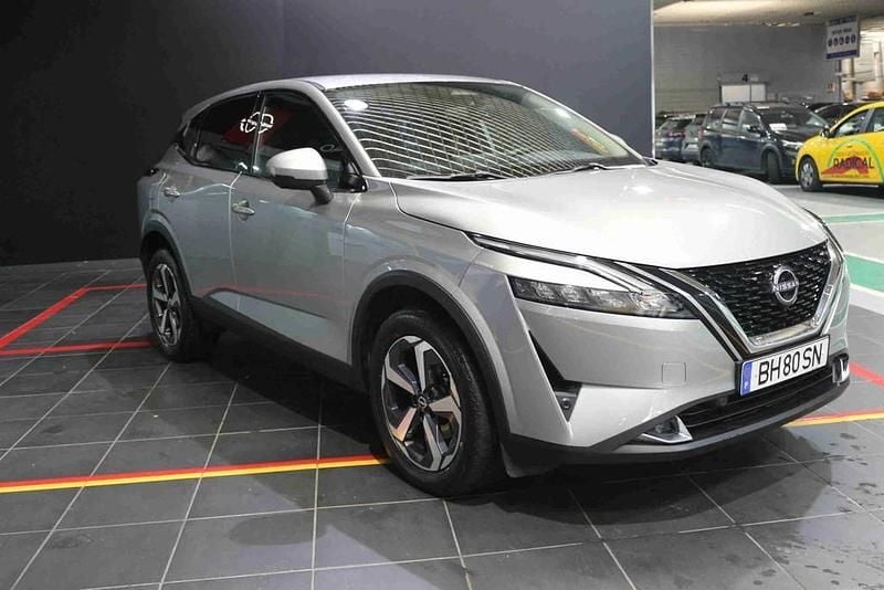 Prateado Usado 2024 Nissan Qashqai N-Connecta SUV | € 28.990 (Preço justo) - Imagem 1/4