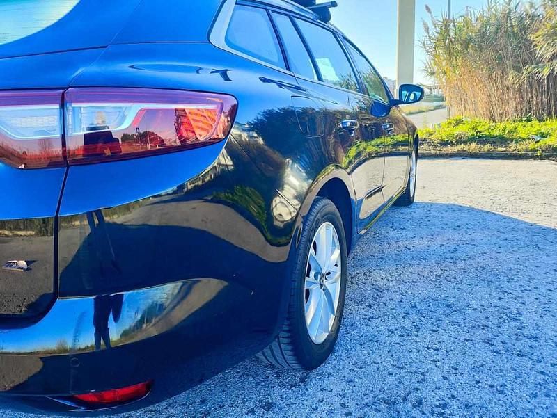 Usado Renault Mégane GrandTour 110 HP (80 kW) 2017 Preto Carrinha