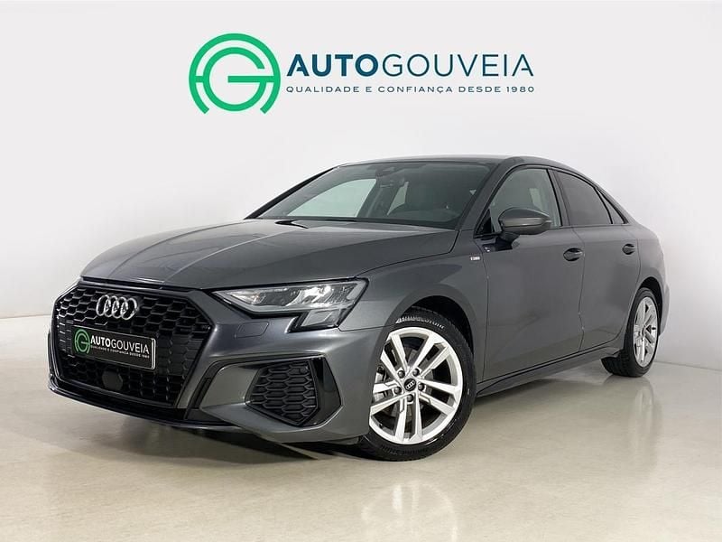 Cinza Usado 2024 Audi A3 S-Line | € 27.450 (Bom preço) - Imagem 1/4