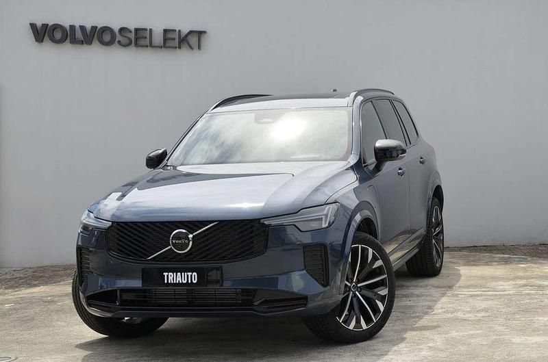 Azul Novo 2025 Volvo XC90 Plus SUV | € 92.400 - Imagem 1/4