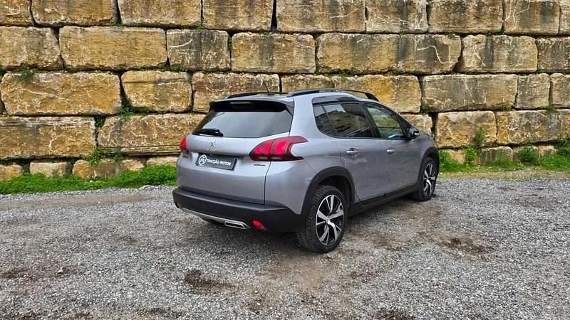 Usado Peugeot 2008 GT-line 110 HP (80 kW) 2019 Cinza SUV