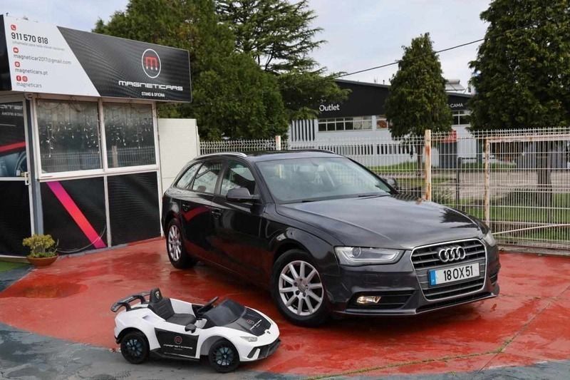 Cinzento Usado 2012 Audi A4 Carrinha | € 14.500 (Preço justo) - Imagem 1/4