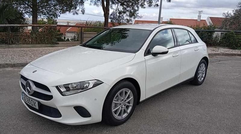 Branco Usado 2020 Mercedes A180 Sedan | € 23.980 (Preço justo) - Imagem 1/4